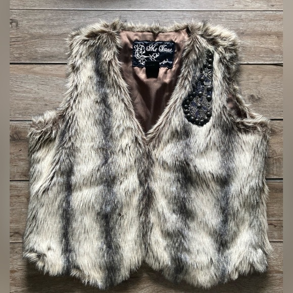 Me Jane Faux Fur Embellished Beaded Vest Size XL - Picture 8 of 10